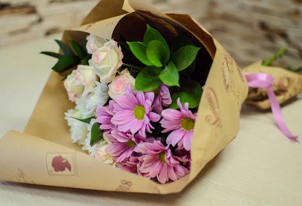 Букет цветов из: Розы и Хризантемы в Барда