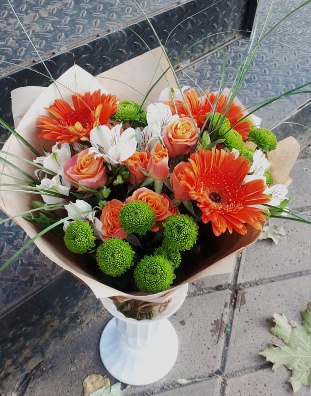 Букет цветов из: Герберы, Хризантемы, Альстромерии и Розы в Барда