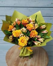 Букет цветов из:  Альстромерии и Розы в Барда