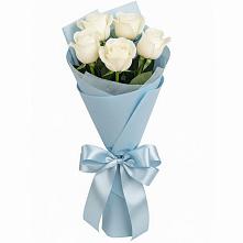 Букет 5 Белых роз Проуд в Барда