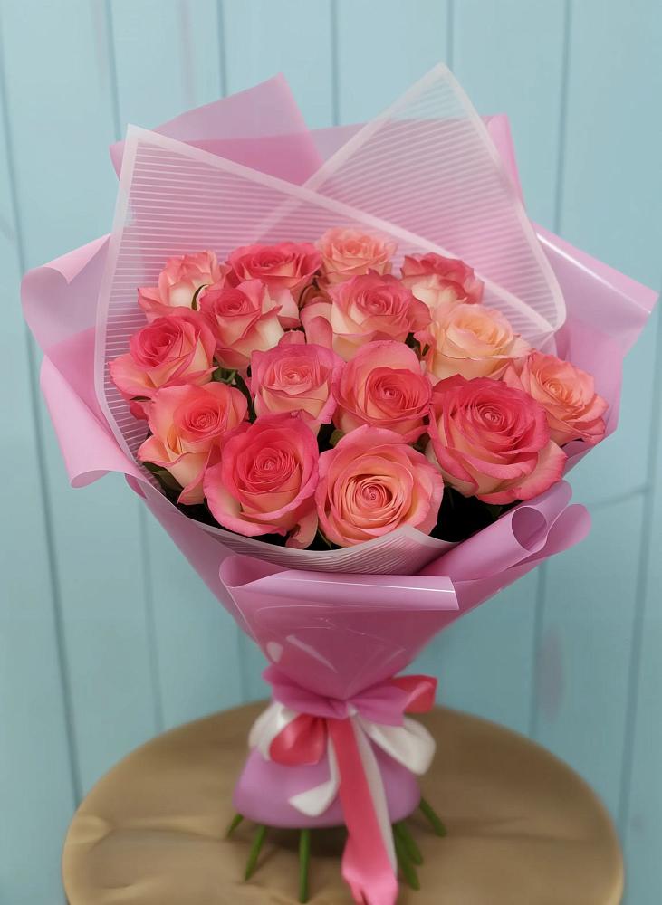Букет 15 Розовых роз Равель в Барда