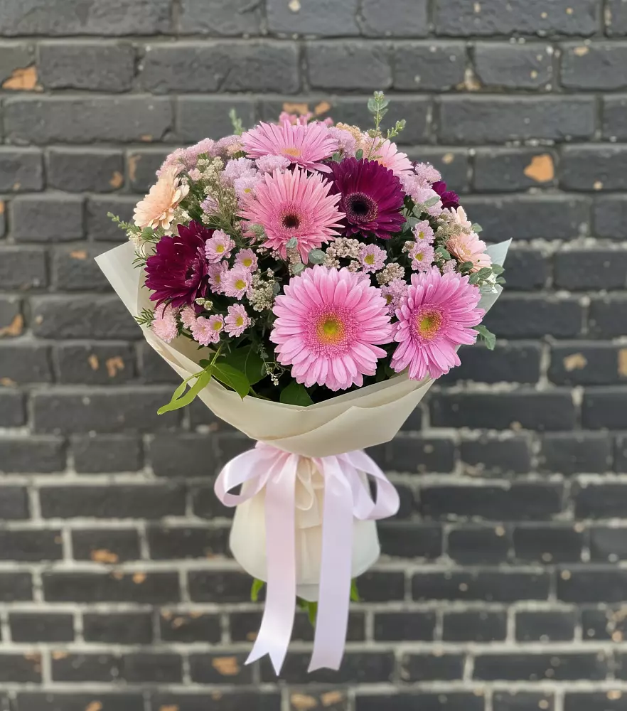 Букет цветов из: Герберы и Хризантемы в Барда