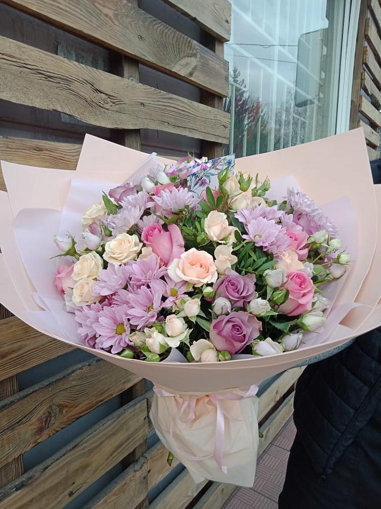 Букет цветов из: Розы и Хризантемы в Барда