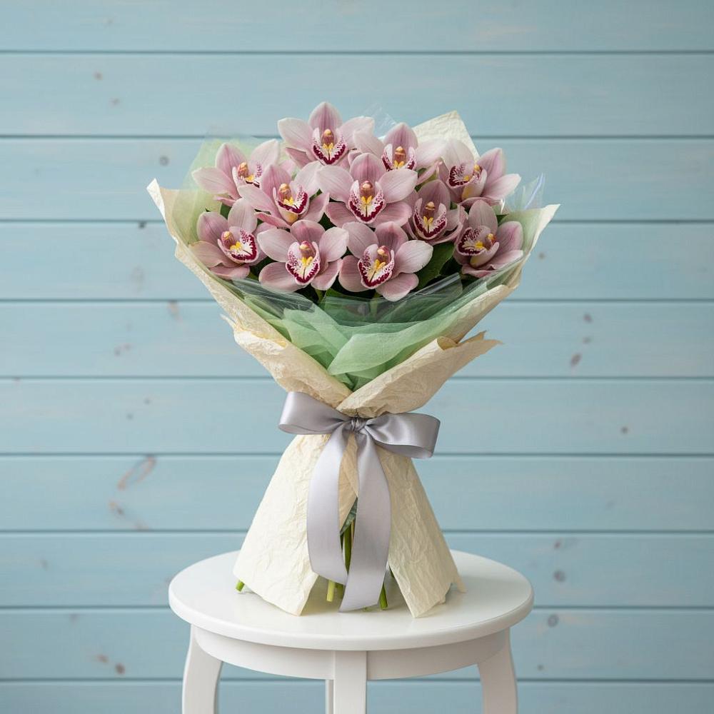 Букет цветов из: Орхидеи и Розы в Барда