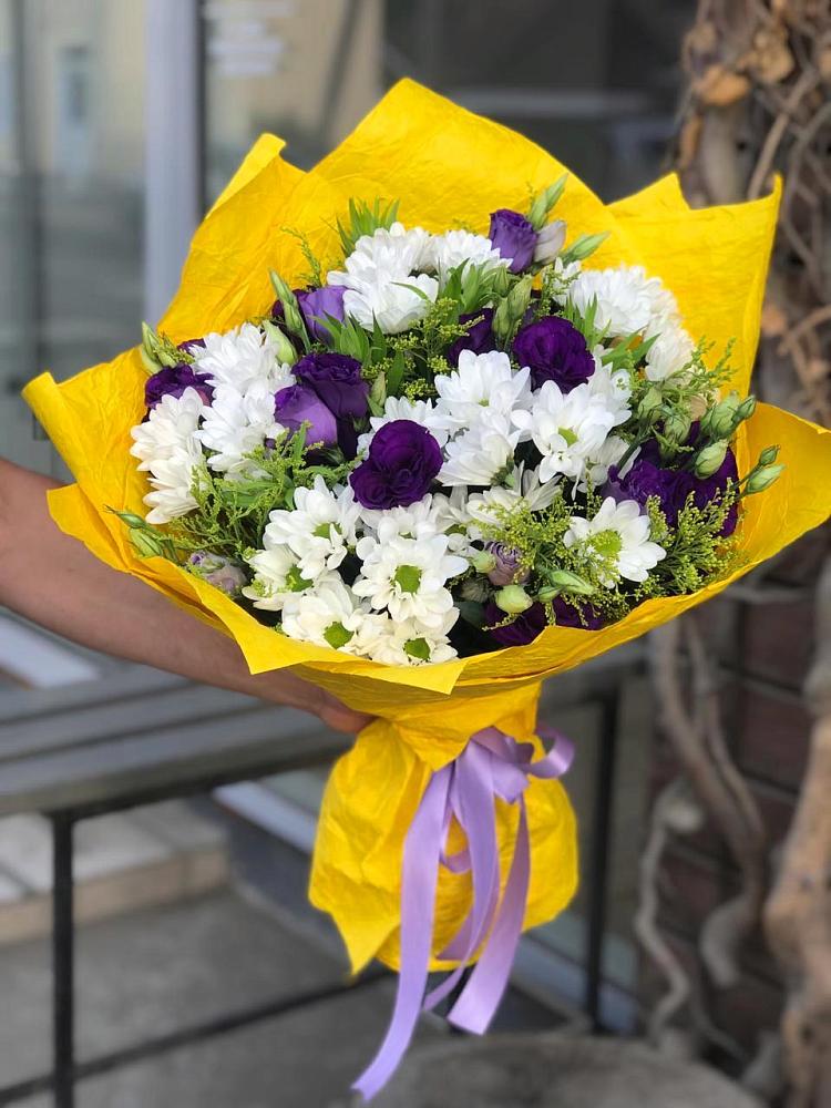 Букет цветов из: Ирисы, Хризантемы и Ромашки в Барда