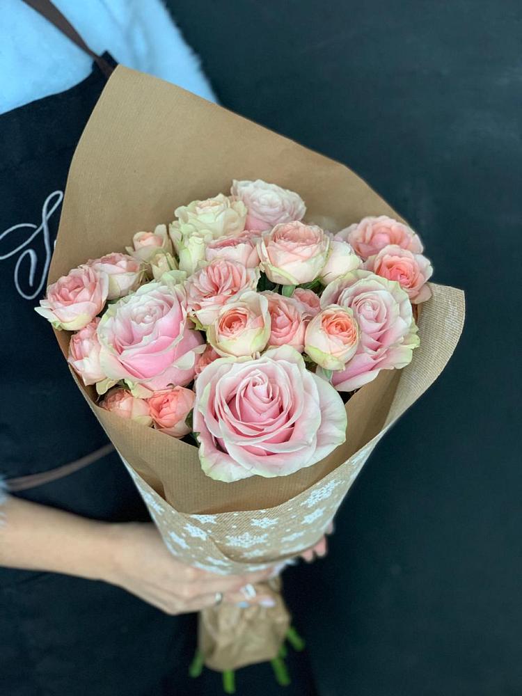 Букет цветов из: Хризантемы и Розы в Барда