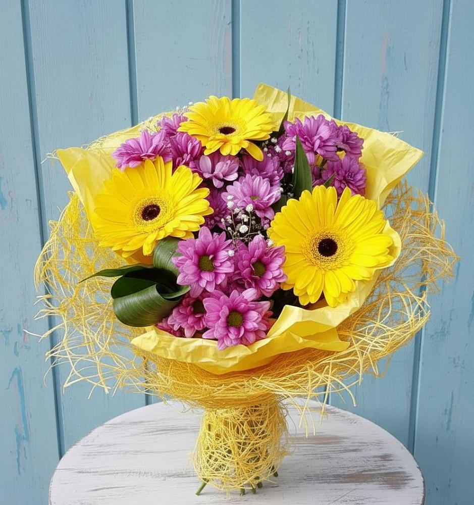 Букет цветов из: Хризантемы и Герберы в Барда