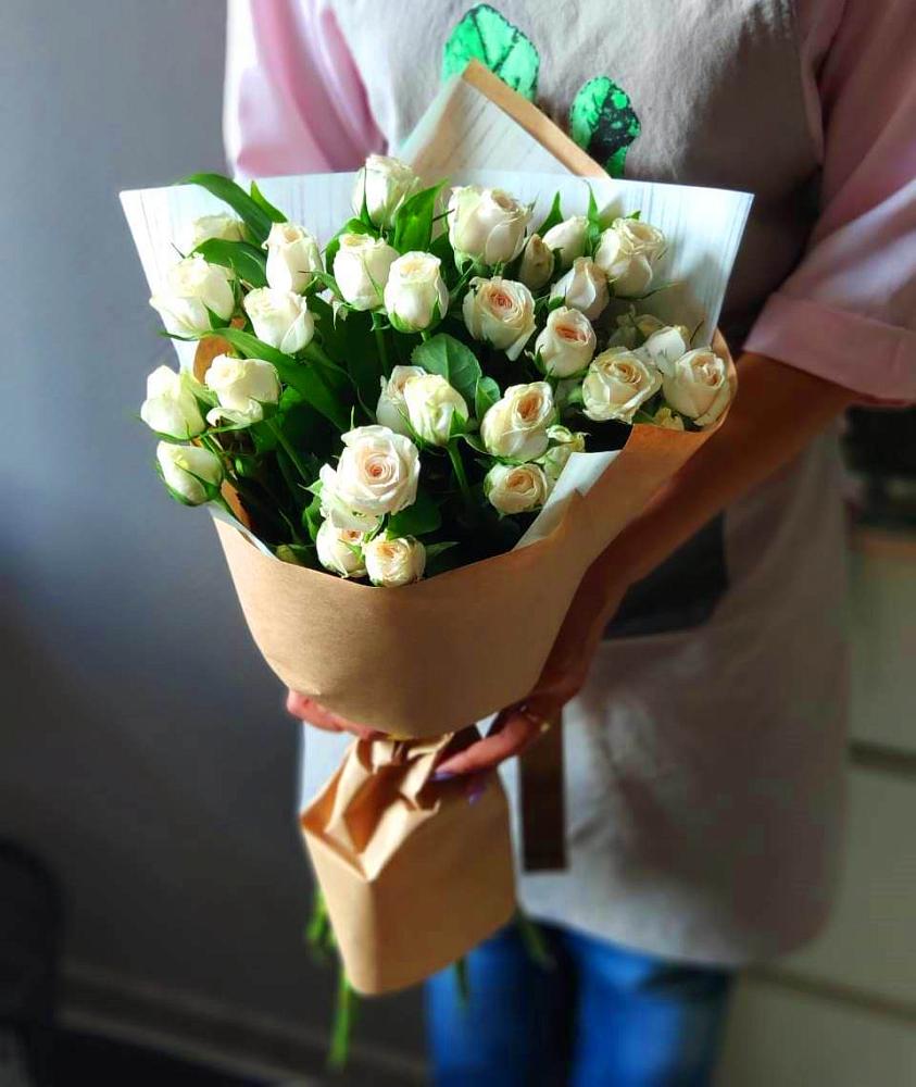 Букет цветов из: Розы в Барда