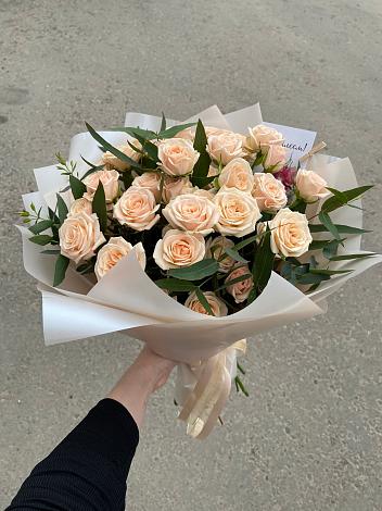 Букет Кремовые розы Латте в Барда