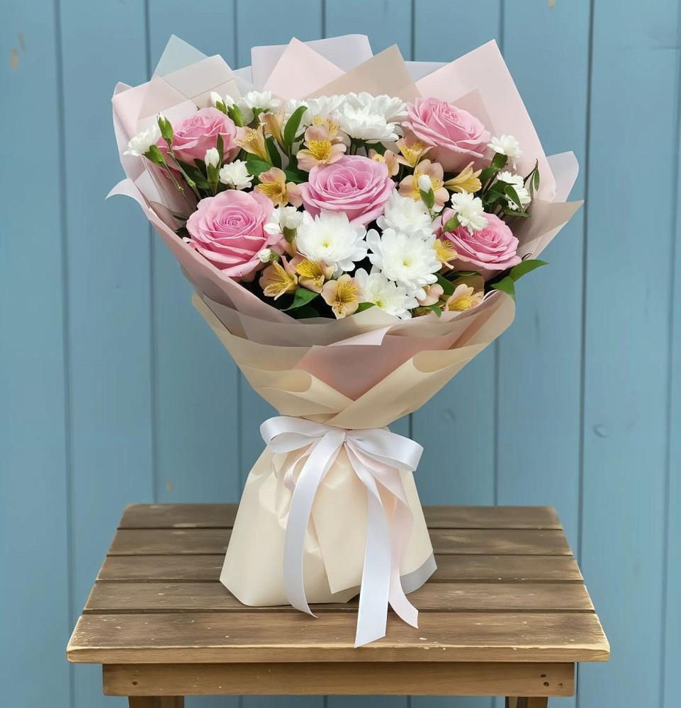 Букет цветов из: Гвоздики, Орхидеи и Розы в Барда