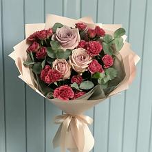 Букет цветов из:  Гвоздики и Розы в Барда