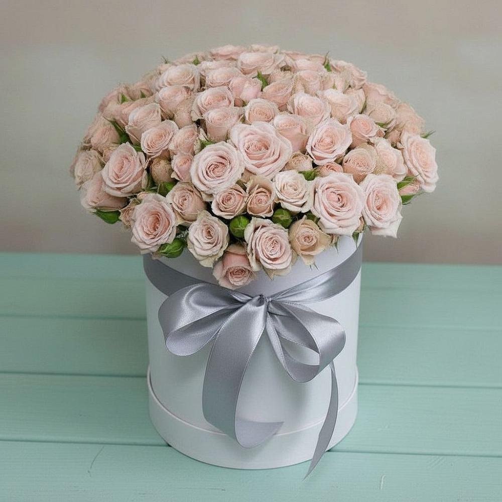 Цветочная композиция из Розы в шляпной коробке в Барда